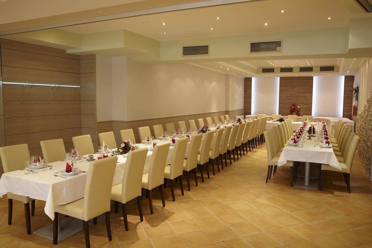 Hotel-Restaurant Schweinberger Stetten エクステリア 写真