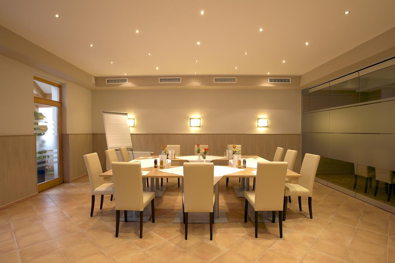 Hotel-Restaurant Schweinberger Stetten エクステリア 写真