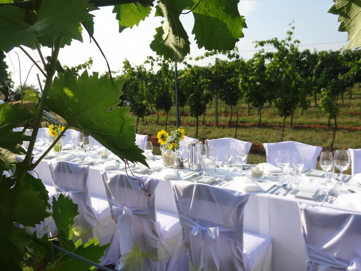 Hotel-Restaurant Schweinberger Stetten エクステリア 写真
